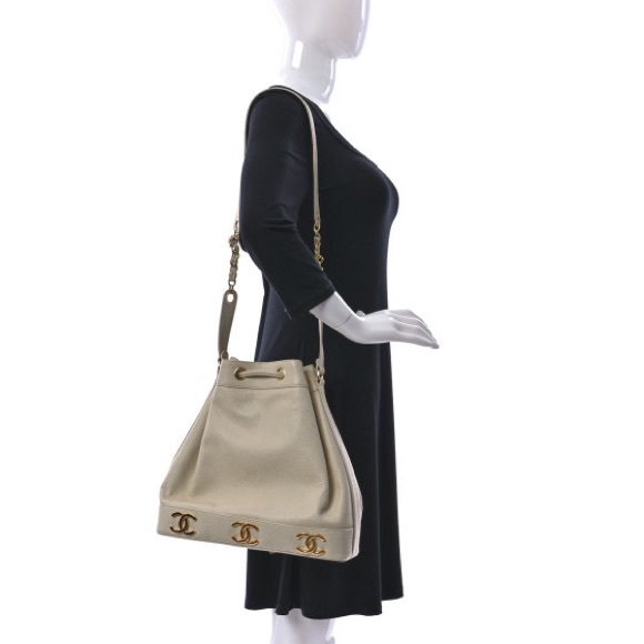 🔥🔥🔥Authentic Chanel Caviar Triple CC Logo Drawstring Bucket Shoulder Bag - Picture 7 of 15
